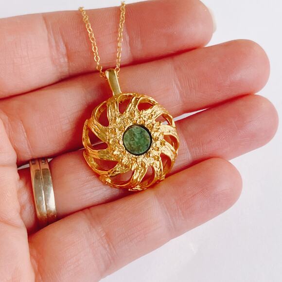 VTG Brutalist Jade Pendant Necklace Gold Filled Chain Medallion Dead Stock Gift - Picture 5 of 13